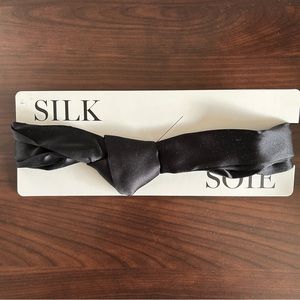 Love & Lore silk top knot headband, black